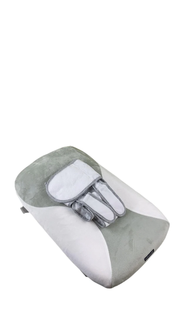 Babocush Newborn Cushion, Grey/White - Image 2