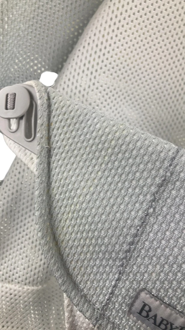 BabyBjorn Bouncer Balance Soft, Light Gray Frame, Silver White Mesh - Image 5