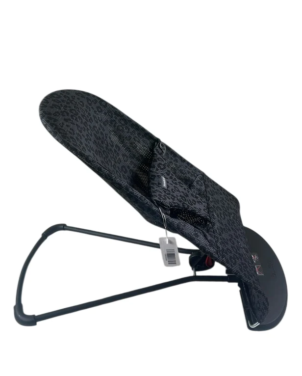 BabyBjorn Bouncer Bliss, Anthracite/Leopard Mesh, Black Frame - Image 3