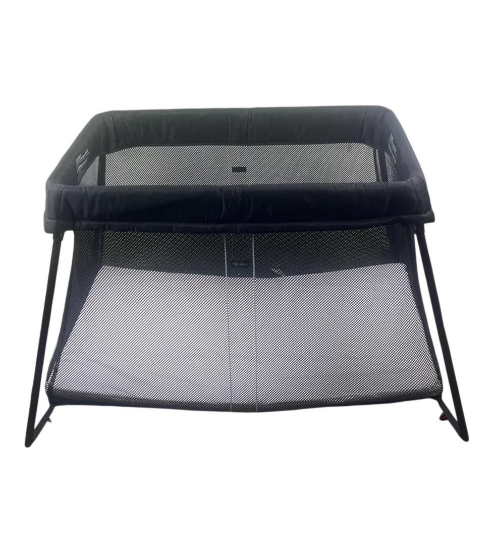 BabyBjorn Travel Crib Light Bundle with Fitted Sheet, Black