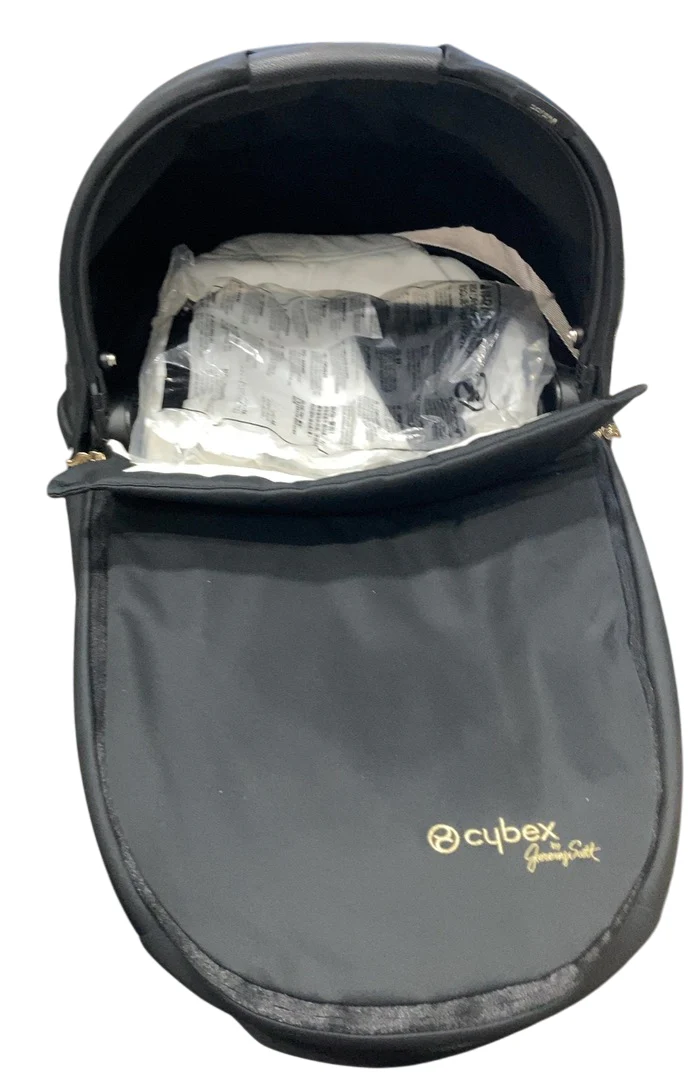Cybex PRIAM Lux Carry Cot, Wings By Jeremy Scott - Image 2