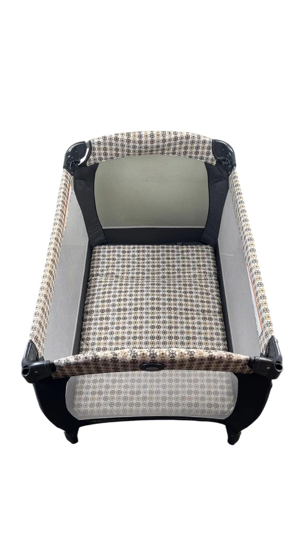 Graco Pack 'n Play Playard Nearby Napper - Image 5