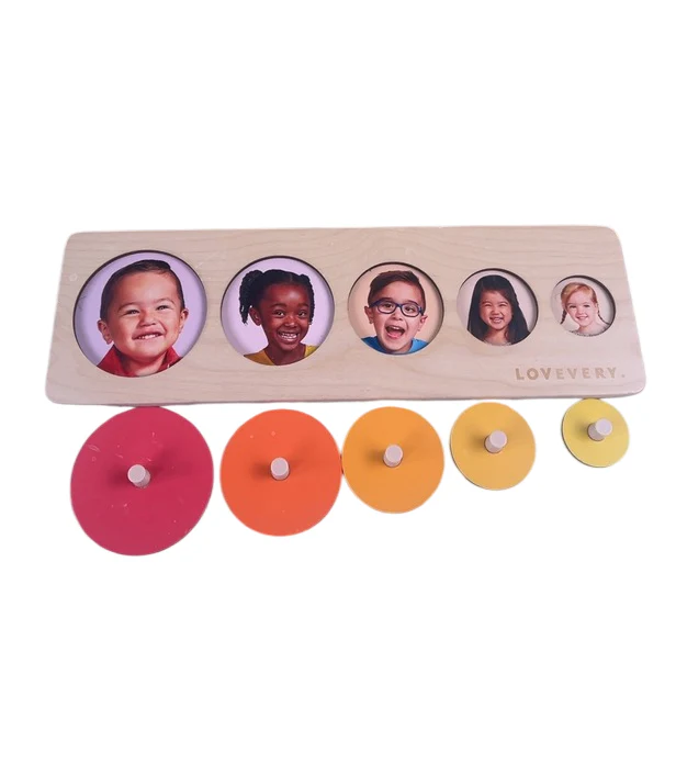 Lovevery The Babbler Play Kit - Image 7