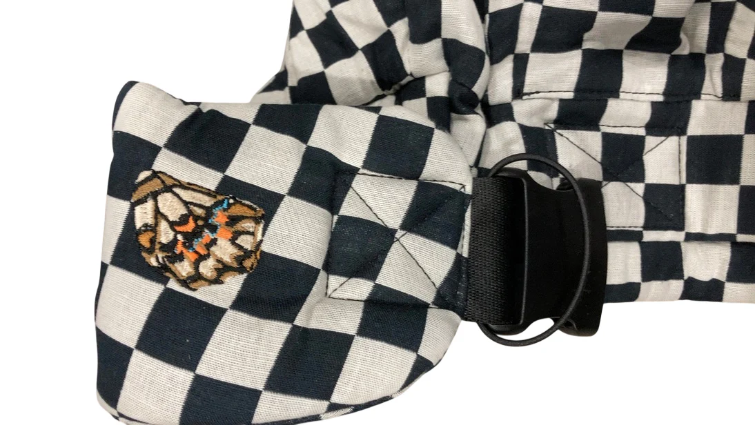 Mabē The Monarch Carrier, Ebony Check - Image 4