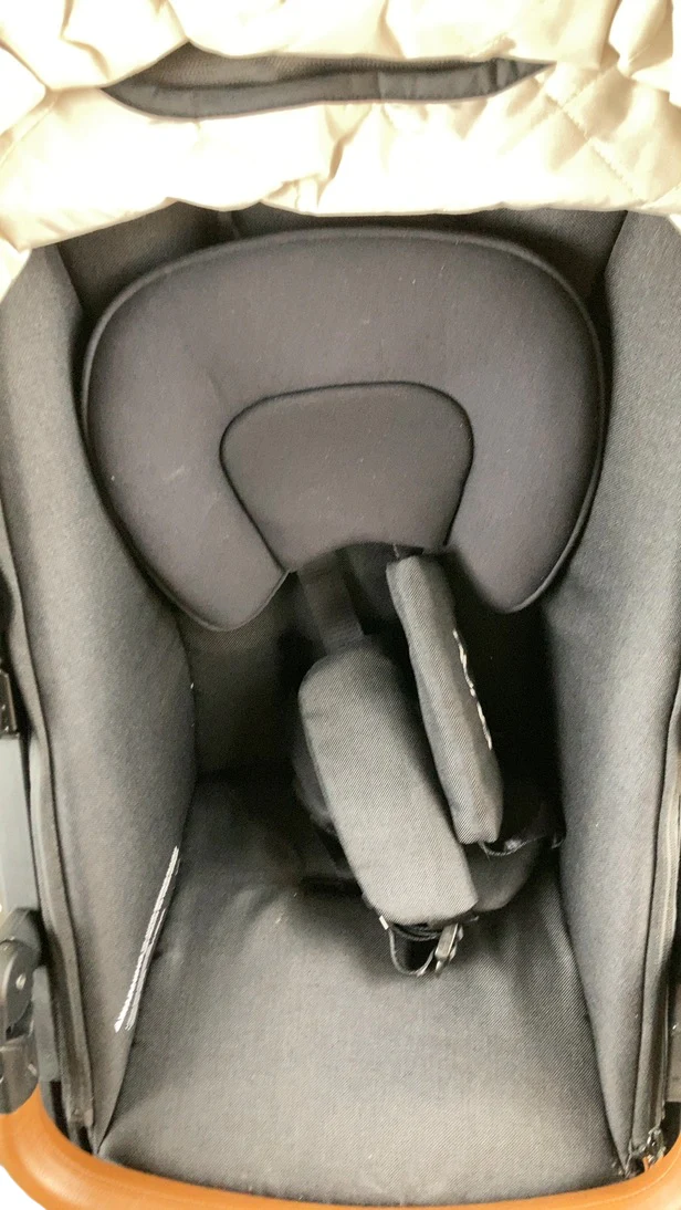 Nuna Demi Grow Stroller, 2022, Caviar - Image 7