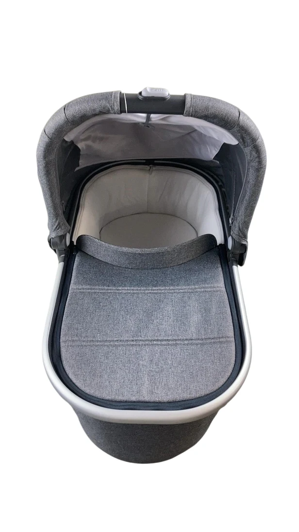 UPPAbaby V2 Bassinet, Jordan (Charcoal Melange) - Image 4