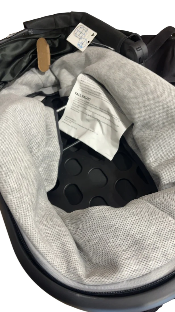UPPAbaby VISTA V2 Stroller, 2024, Jake (Black) - Image 5